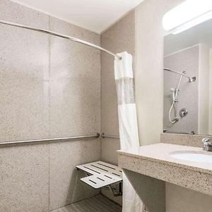 Queen Room Two Queen Beds Bath Tub Mobility Accessible or Non-Smoking