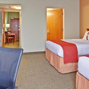 One-Bedroom Suite Hearing accessible