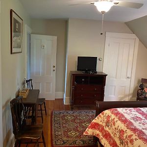 James Place Inn Bed And Breakfast