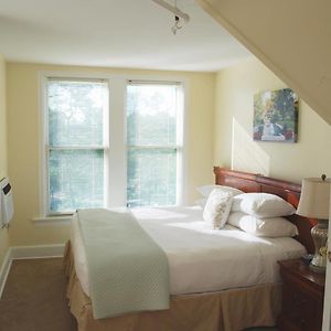 Private Bathroom King Room