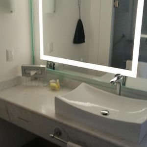 Queen Suite