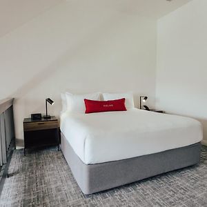 Valley Suite