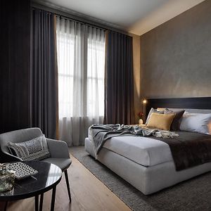 Superior King Suite