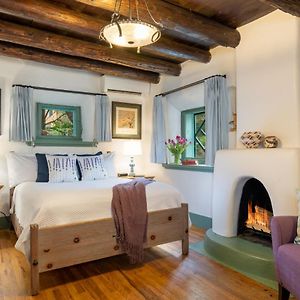 Classic Queen Room