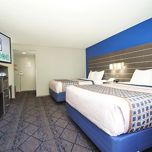 Deluxe Queen Room Two Queen Beds Non-Smoking