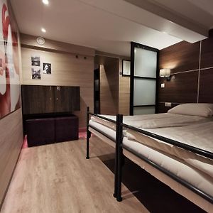 Dormitory Room Mixed