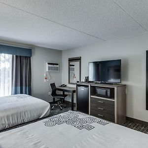 Queen Room