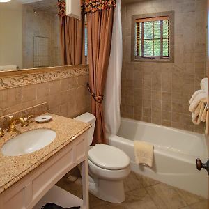 Premium King Room