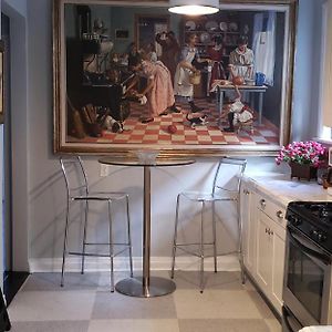 Standard Queen Suite