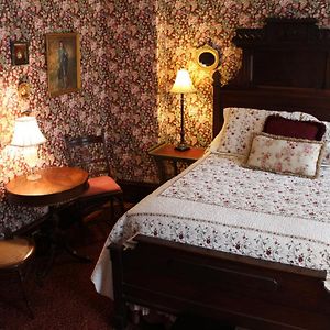 Deluxe Double Room Bath