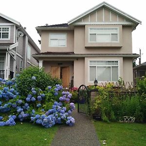 Helen'S House / Close To Skytrain And Airport