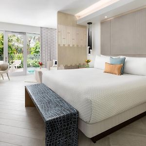 Luxury King Suite