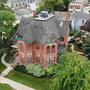 Historic Webster House Bed And Breakfast Inn