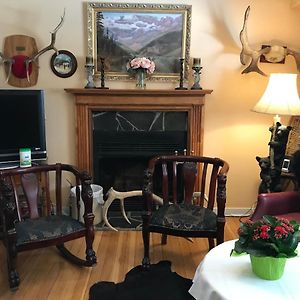 Holiday Lodge Bed And Breakfast