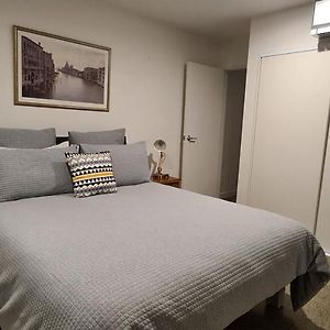 Deluxe Queen Suite