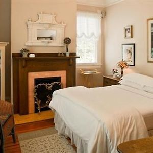 Private Bathroom King Room