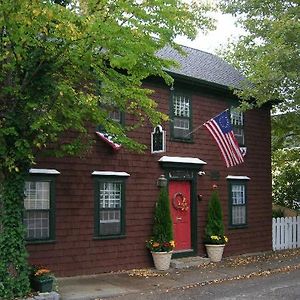 Melville House Newport