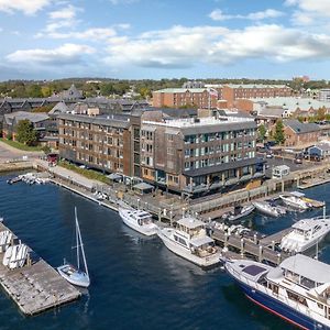 Club Wyndham Inn On Long Wharf