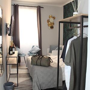 Vite 99 Spanish Steps Room