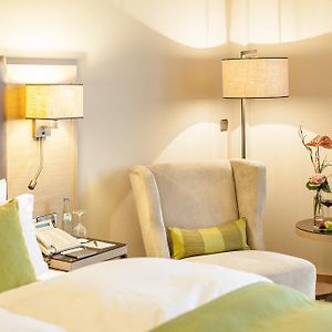 Executive Queen Room