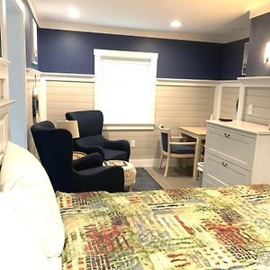 Queen Suite