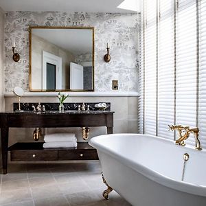 Luxury King Suite
