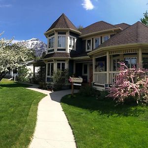 The Poplar Inn