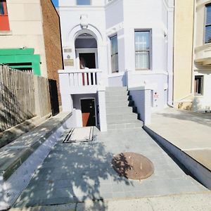 May Flower Hostel Llc