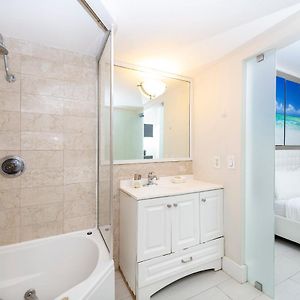 Superior One-Bedroom Apartment