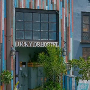 Lucky D'S Youth And Traveler'S Hostel