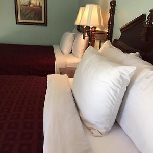 Deluxe Queen Room Two Queen Beds