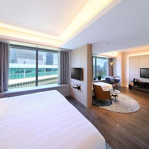 Premium One-Bedroom Triple Room