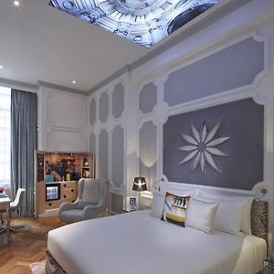 Urban King Room