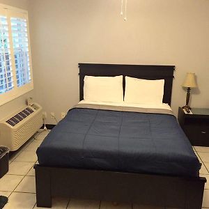 Deluxe Queen Room Garden View
