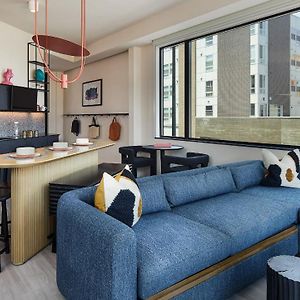 Corner Suite