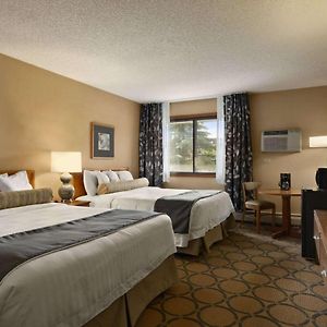 Studio Suite Two Queen Beds Mobility Access or Non-Smoking