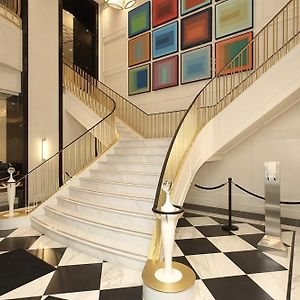 Stylish Downtown Toronto Residential Hotel