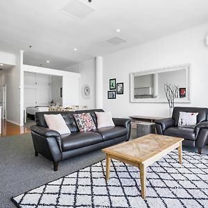 Superior One-Bedroom Apartment