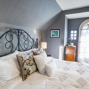 King Room Lake View