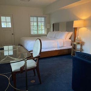 Family Private Bathroom Twin Room