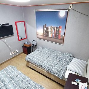 Dormitory Room Male only