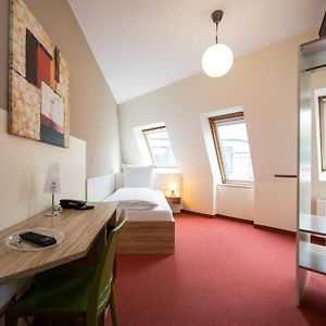 Standard Room with 1 Single Bed