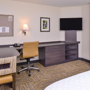 King Studio Suite Mobility Access Tub or Non-Smoking