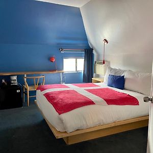 Budget Queen Room