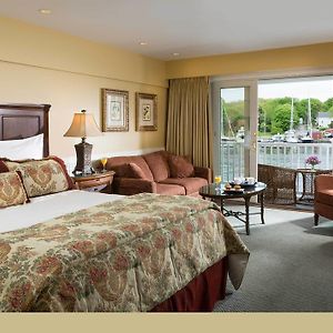 Deluxe King Room Harborview