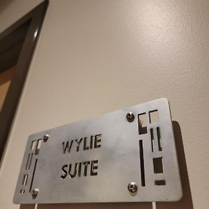 Queen Suite