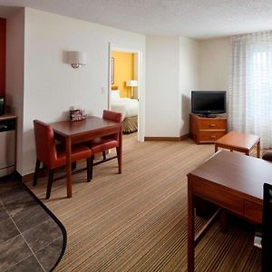 One Bedroom Suite Queen Hearing Accessible
