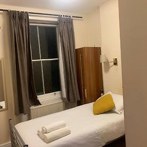 Standard Room with 1 Single Bed