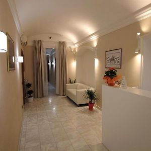 Gardoce'S Guest House