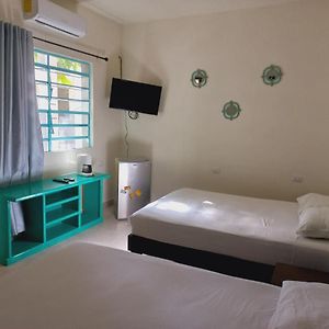 Budget King Room